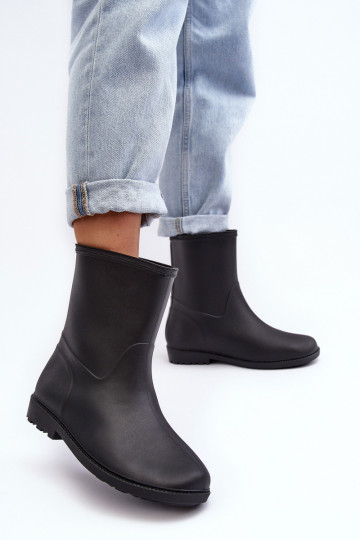 À modalo clássico Feminino Um modelo atraente Botas de borracha cor preta Solihia