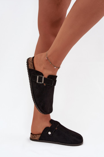 Chinelos femininos tipo tamanco com plataforma prateada e fivelas Big Star SS274736 na cor preta