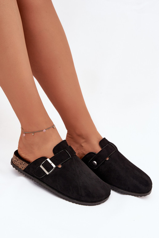 Chinelos Tamancos Feminino com uma plataforma cor prata com fivelas Big Star SS274736 cor preta