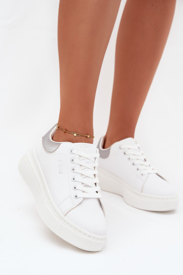 Tênis femininos esportivos com plataforma Big Star SS274245 nas cores branca-prateada 2