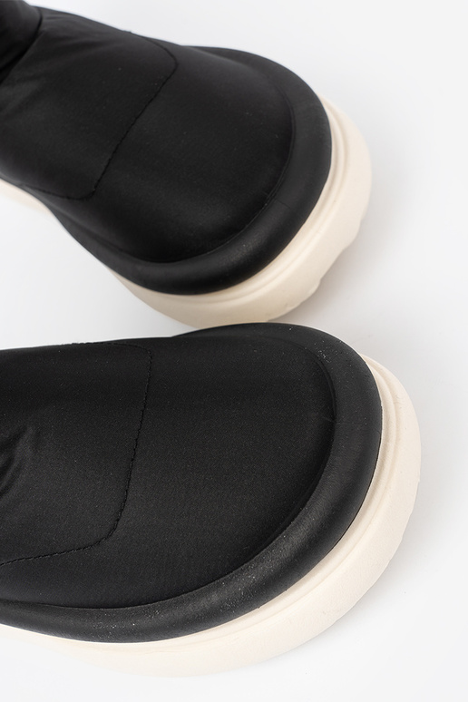 EModoodporne Botas de neve cor preta z futrzanym Paranętrzem