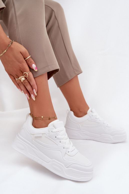 À modalo de tênis Feminino com uma plataforma Big Star SS274590 HI-POLY SYSTEM cor branca À modalo de tênis Feminino com uma plataforma Big Star SS274590 HI-POLY SYSTEM cor branca