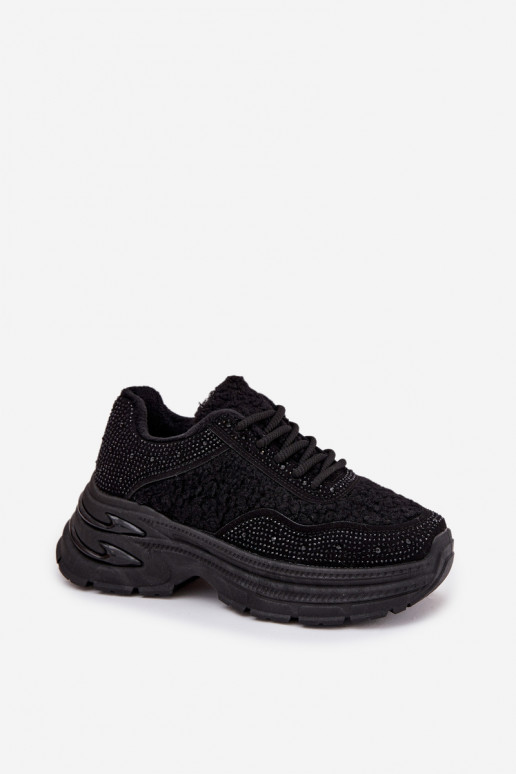 À modalo de tênis Feminino com olhos brilhantes e um casaco de pele Typu Baranek cor preta Zarika À modalo de tênis Feminino com olhos brilhantes e um casaco de pele Typu Baranek cor preta Zarika