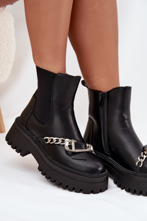 Botas femininas com uma plataforma com correntes cor preta Tem que serrvella Botas femininas com uma plataforma com correntes cor preta Tem que serrvella