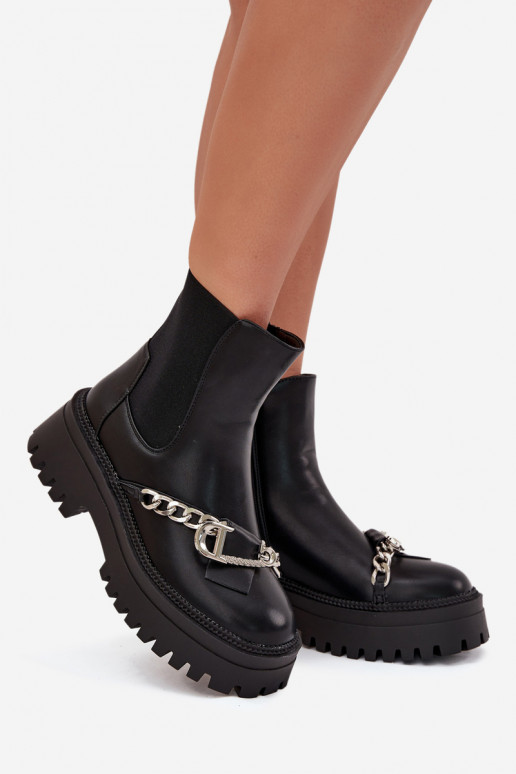 Botas femininas com uma plataforma com correntes cor preta Tem que serrvella Botas femininas com uma plataforma com correntes cor preta Tem que serrvella