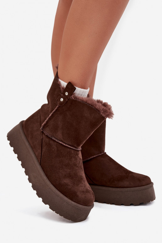 Feminino Botas de neve com uma plataforma com um casaco de pele CzekoladoParae Evelira Feminino Botas de neve com uma plataforma com um casaco de pele CzekoladoParae Evelira