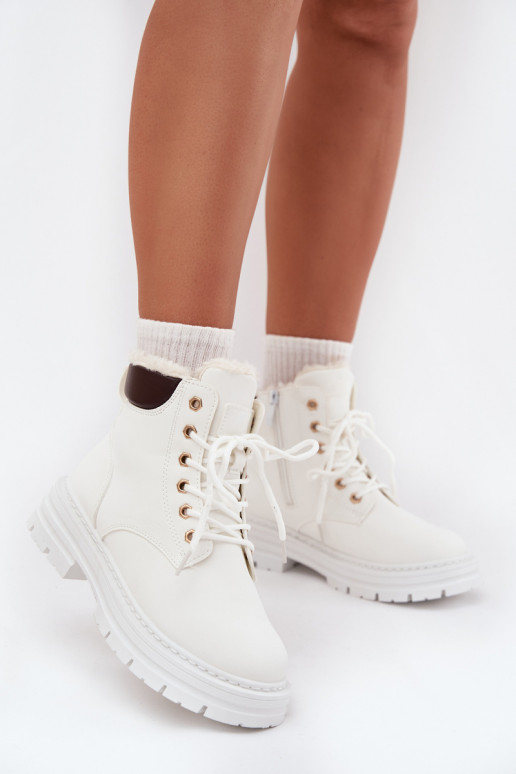sapato Feminino aquecimento com pelo por dentro Casal o castelo cor branca Tharika sapato Feminino aquecimento com pelo por dentro Casal o castelo cor branca Tharika