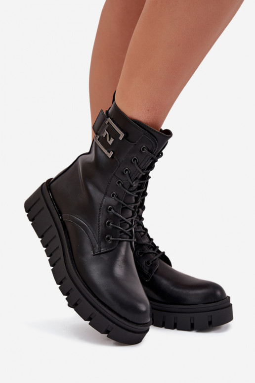 Botas femininas com uma plataforma Com decorações Detalem aquecimento cor preta Lyrana Botas femininas com uma plataforma Com decorações Detalem aquecimento cor preta Lyrana