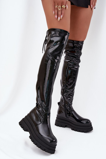 com efeito verniz botas acima do joelho com uma plataforma cor preta Ravela 2