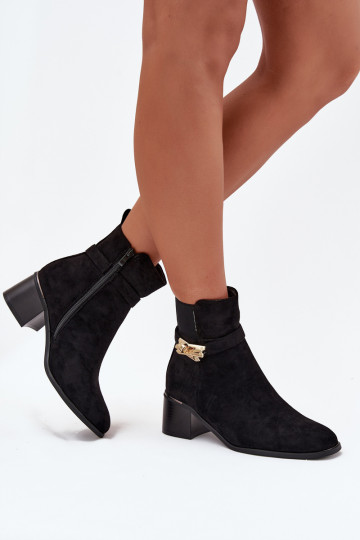 Botas femininas de cano curto forradas com detalhes dourados cor preta Sarona 2