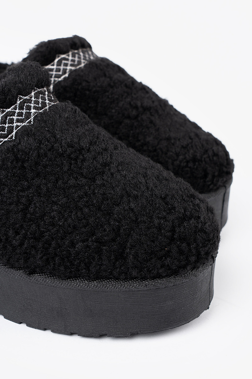 sapato a'la Botas de neve Para cor pretam kolorze z ozdobnym haftem