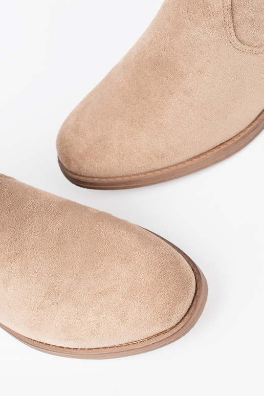 bege sapato com top babado