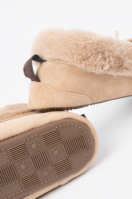 esquentar bege kapcie typu mocassins com um arco