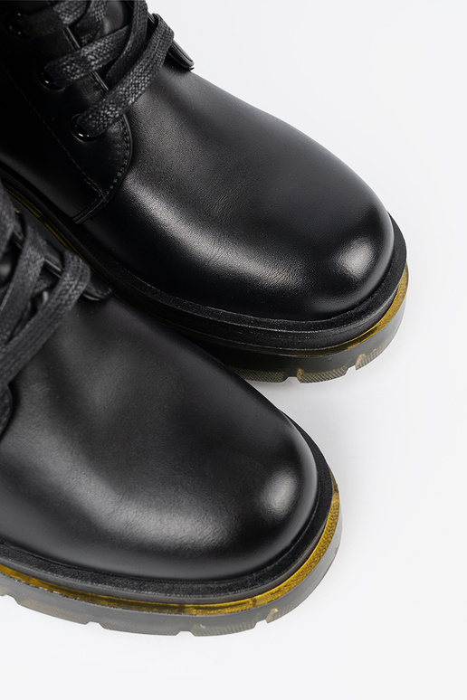 À modalo clássico cor preta botas longas z cadarçosm i suParaakiem