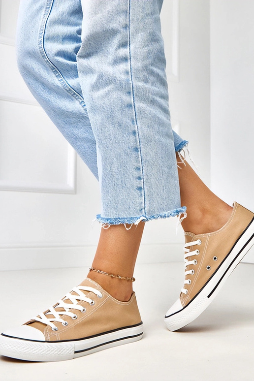 Tênis femininos clássicos cor marrom... Tênis femininos clássicos cor marrom...