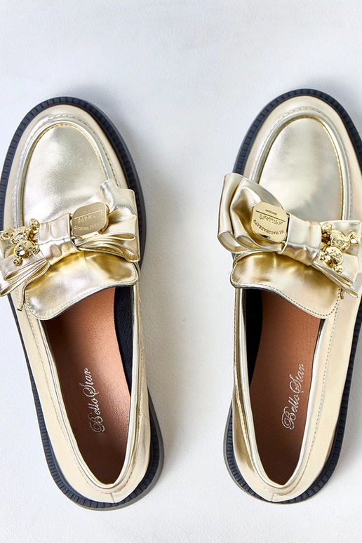 Mocassins dourados com laço e ursinho... Mocassins dourados com laço e ursinho...