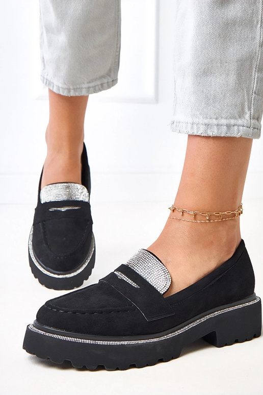 Mocassins pretos de camurça sintética...