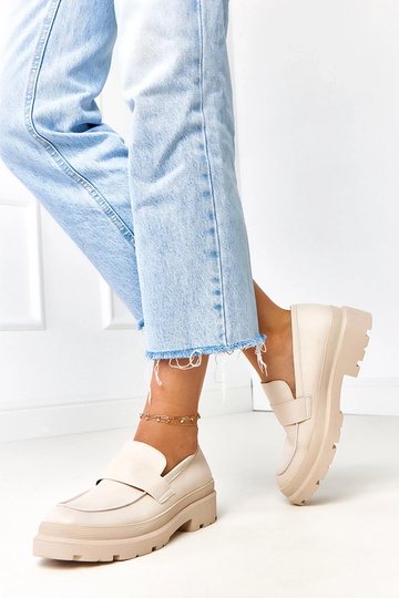 Mocassins bege de couro...