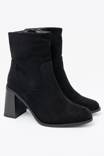 cor preta sapato de salto alto o klasycznym kroju