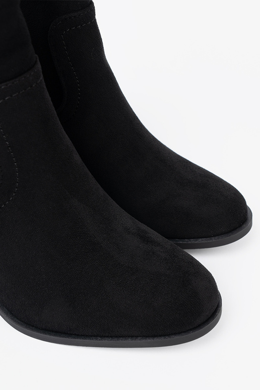 cor preta sapato de salto alto o klasycznym kroju