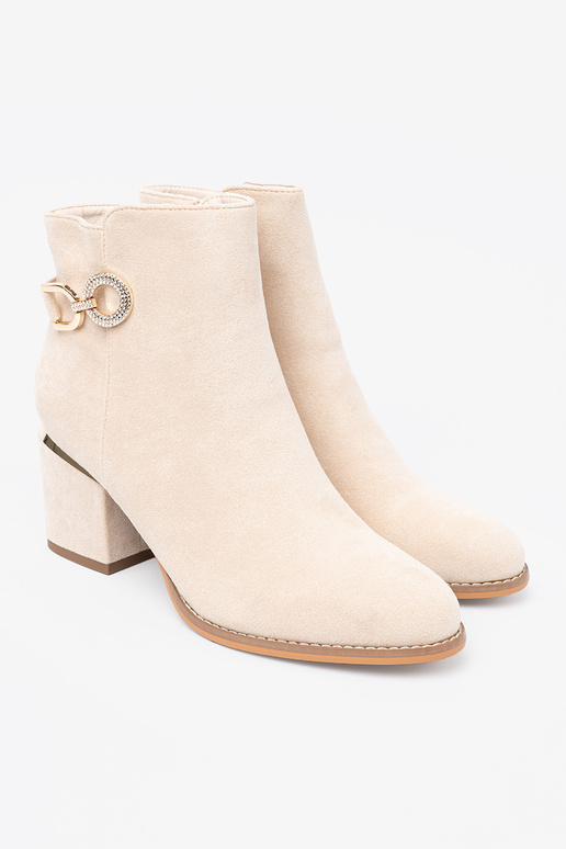 cor de marfim botas com fivela decorativa cor de marfim botas com fivela decorativa