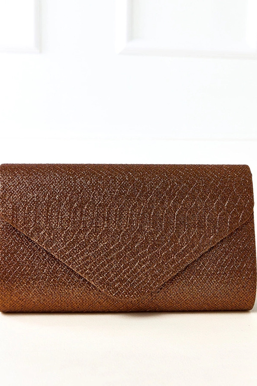 Bolsa de mão em forma de envelope...