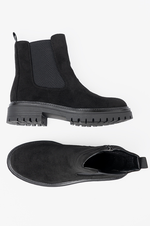 À modalo clássico cor preta sapato em uma sola grossa