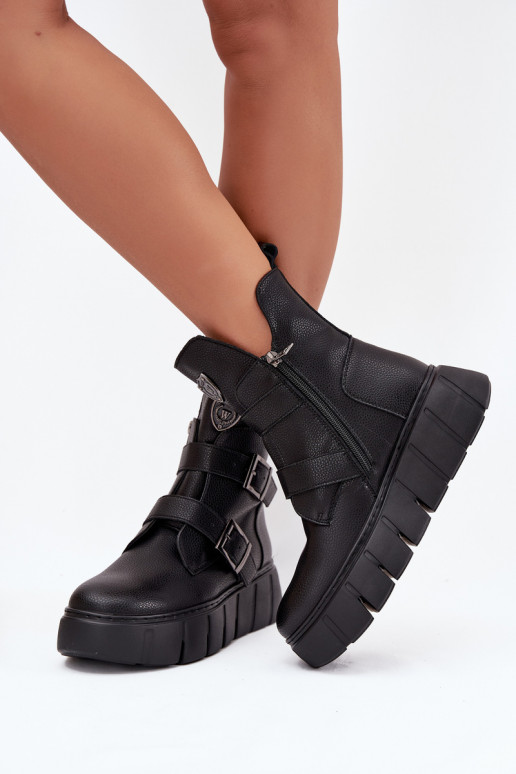 Pele aquecimento Botas femininas com uma plataforma com fivelas Vinceza 66842 cor preta Pele aquecimento Botas femininas com uma plataforma com fivelas Vinceza 66842 cor preta