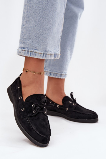 Mocassins femininos pretos com detalhes estilosos Calivra