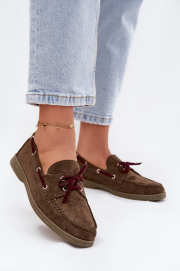 sapato mocassins femininos com detalhes elegantes cor cáqui Calivra 2
