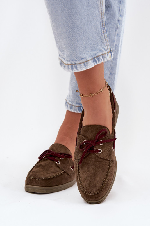 sapato mocassins femininos com detalhes elegantes cor cáqui Calivra sapato mocassins femininos com detalhes elegantes cor cáqui Calivra
