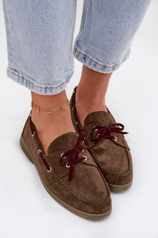 sapato mocassins femininos com detalhes elegantes cor cáqui Calivra sapato mocassins femininos com detalhes elegantes cor cáqui Calivra