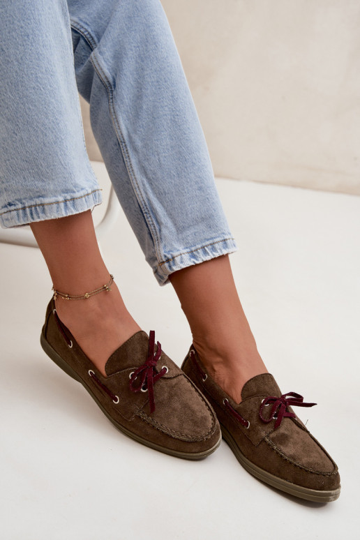 sapato mocassins femininos com detalhes elegantes cor cáqui Calivra sapato mocassins femininos com detalhes elegantes cor cáqui Calivra