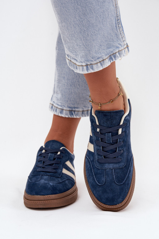 À modalo de tênis Feminino de camurça com uma plataforma azul escuro Sylviona À modalo de tênis Feminino de camurça com uma plataforma azul escuro Sylviona