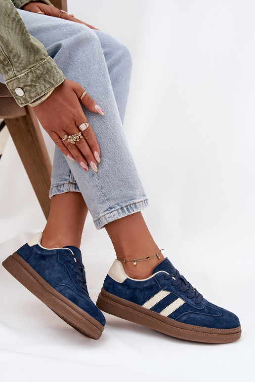 À modalo de tênis Feminino de camurça com uma plataforma azul escuro Sylviona À modalo de tênis Feminino de camurça com uma plataforma azul escuro Sylviona