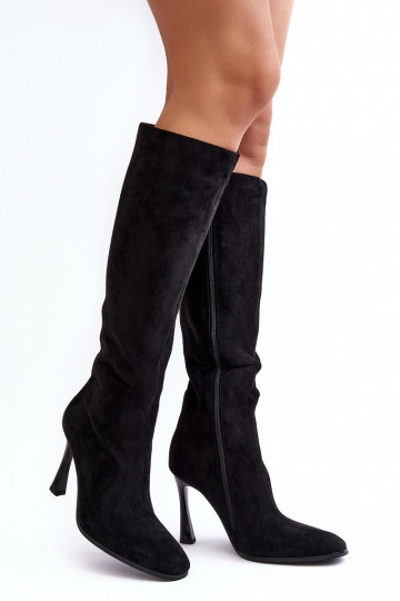 Botas femininos de cano alto forrados com saltinhos finos na cor preta Isot