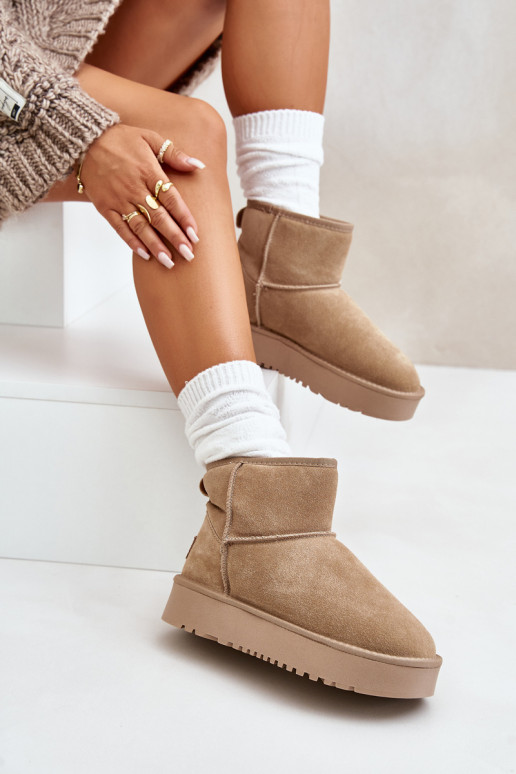 Pele de camurça Botas de neve com uma plataforma Por causa de Kubo bege Rianaella Pele de camurça Botas de neve com uma plataforma Por causa de Kubo bege Rianaella