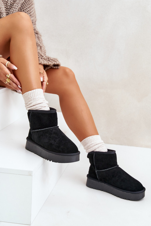 Pele de camurça Botas de neve com uma plataforma Por causa de Kubo cor preta Rianaella Pele de camurça Botas de neve com uma plataforma Por causa de Kubo cor preta Rianaella