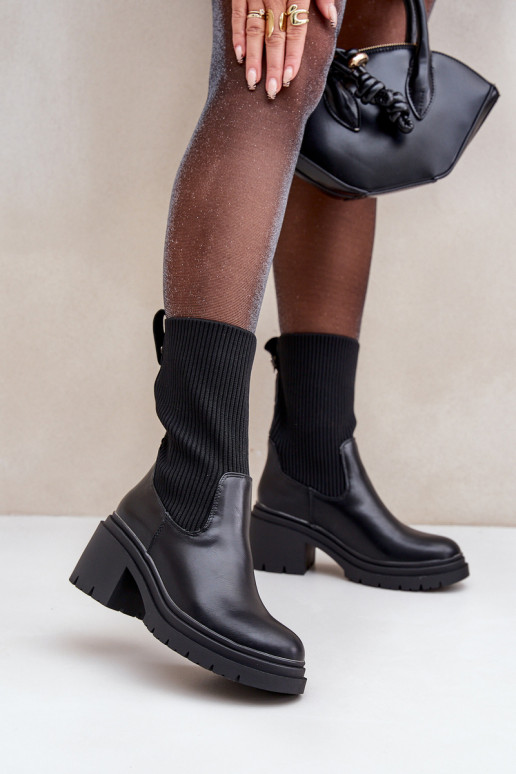 Botas com palmilha tipo meia Em saltos enormes cor preta Rosanas Botas com palmilha tipo meia Em saltos enormes cor preta Rosanas