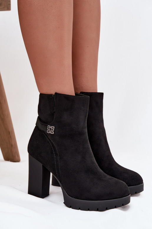 aquecimento Botas femininas com salto decorado cor preta Zayna aquecimento Botas femininas com salto decorado cor preta Zayna