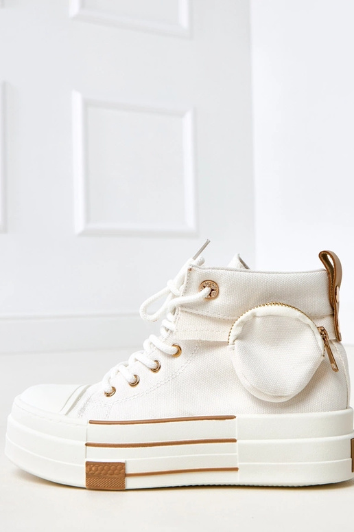 Tênis brancos altos com plataforma e... Tênis brancos altos com plataforma e...