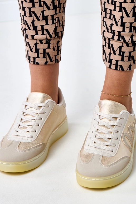 Tênis de plataforma cor areia com...