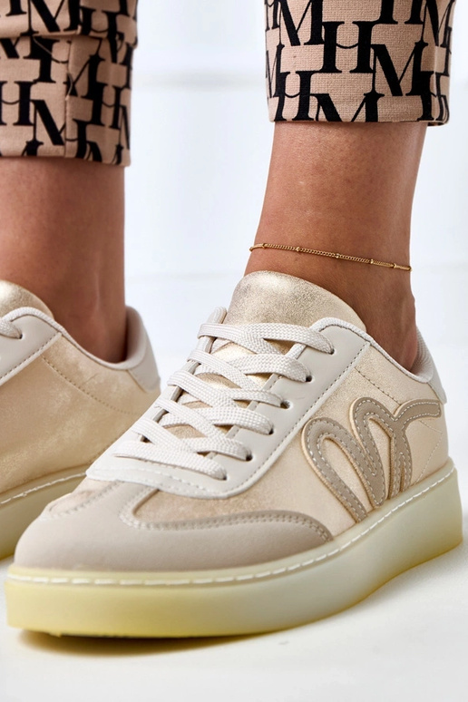 Tênis de plataforma cor areia com...