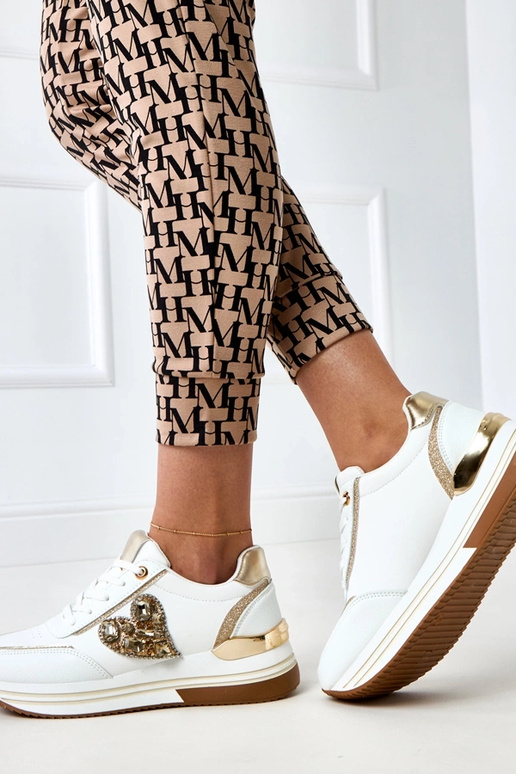 Tênis brancos com plataforma...