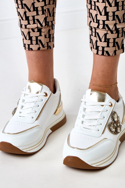 Tênis brancos com plataforma...