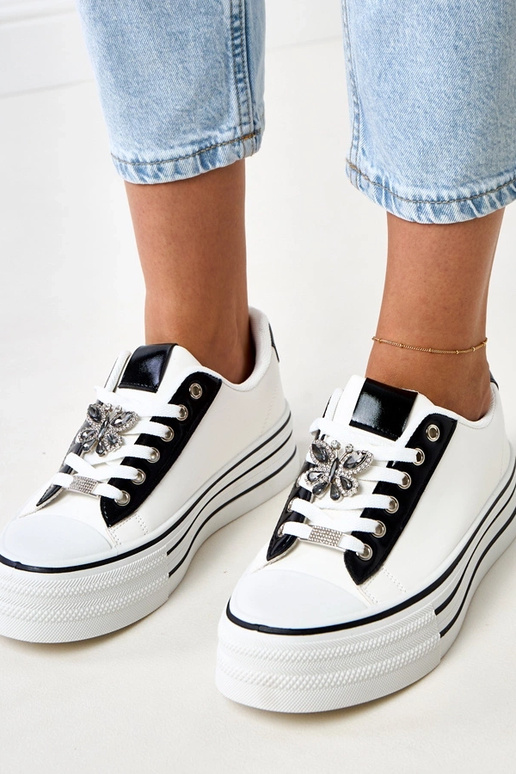 Tênis brancos com plataforma... Tênis brancos com plataforma...