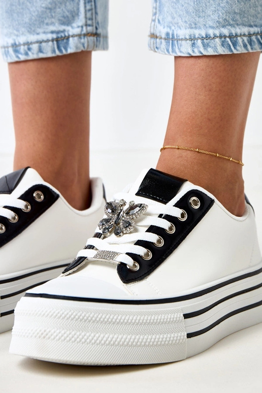 Tênis brancos com plataforma... Tênis brancos com plataforma...