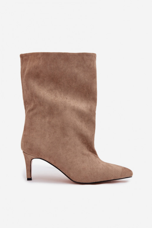 Um modelo atraente Botas femininas com salto fino bege Solvienne
