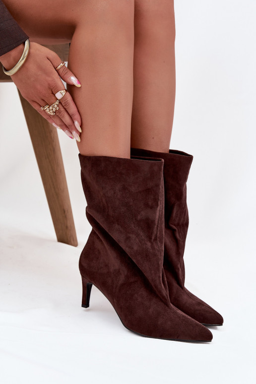 Um modelo atraente Botas femininas com salto fino CzekoladoParae Solvienne