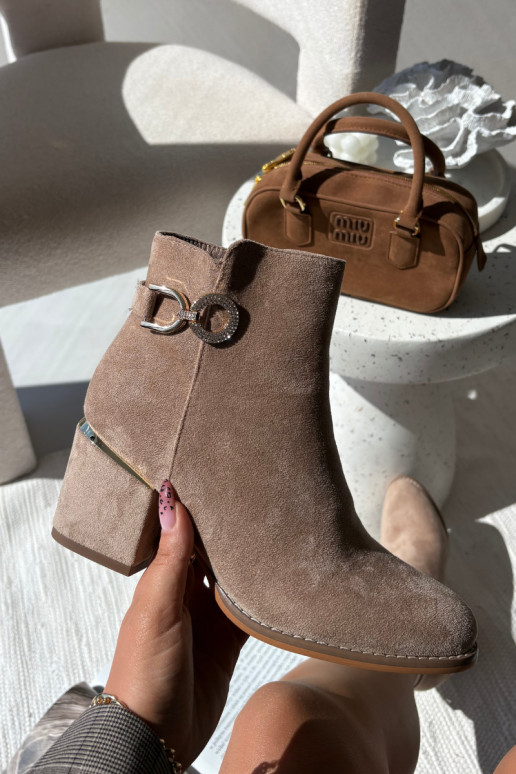 aquecimento Botas femininas Ze cor douradami Detalami com salto bege Dorisse aquecimento Botas femininas Ze cor douradami Detalami com salto bege Dorisse